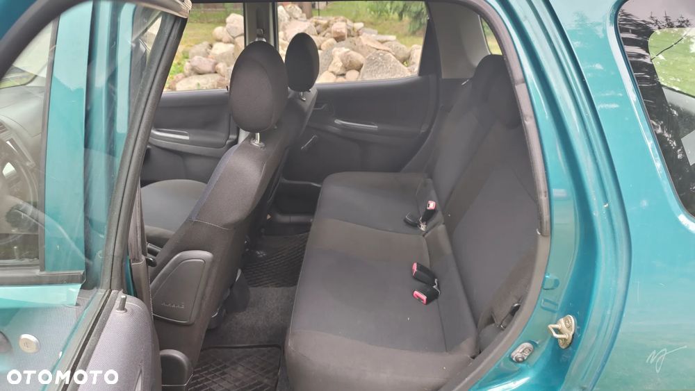 Suzuki Ignis - 10