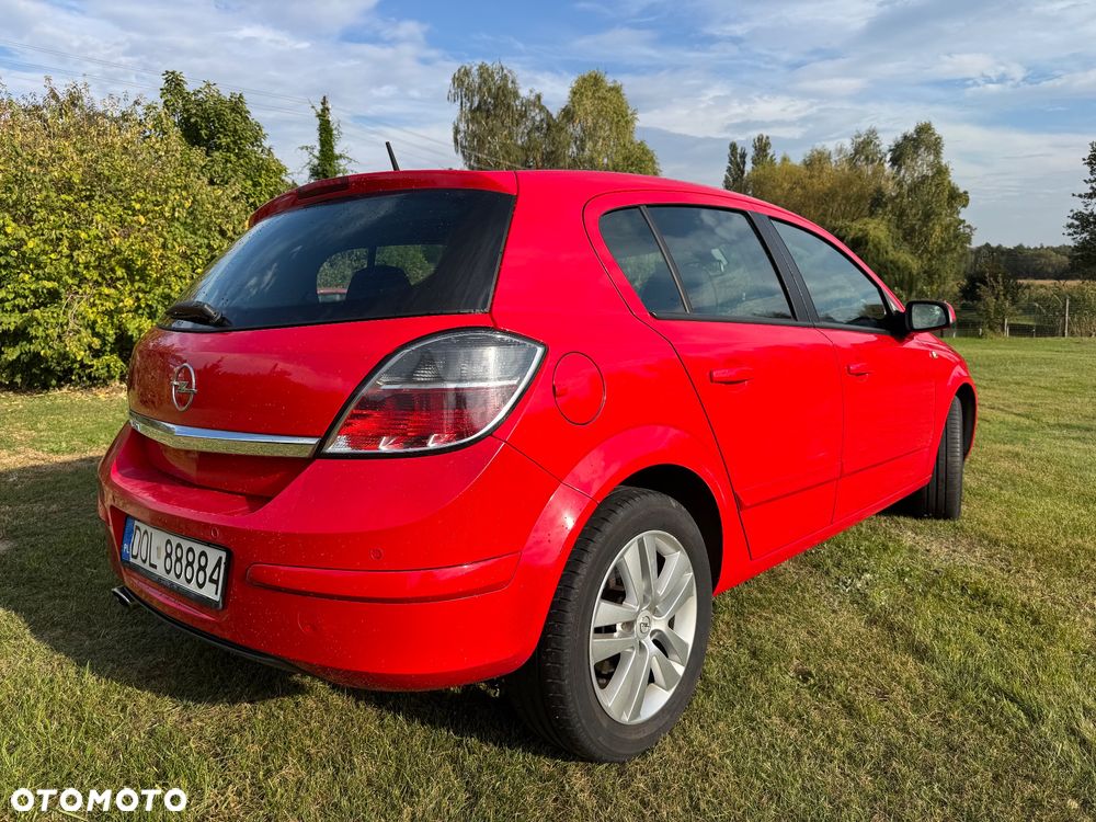 Opel Astra 2009 photo 4