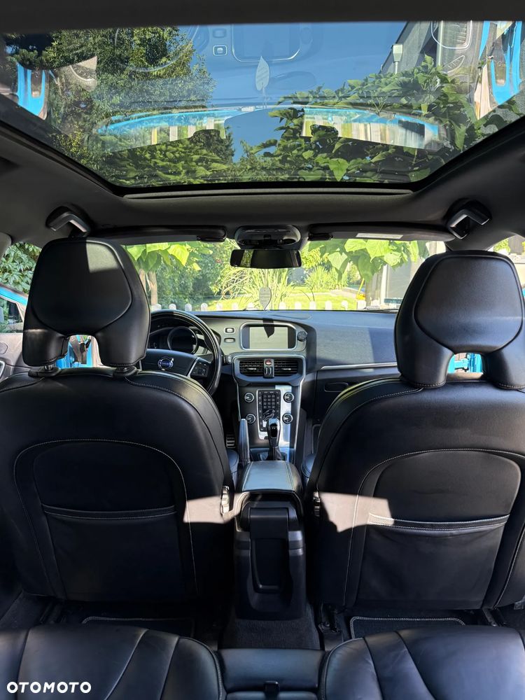 Volvo V40 D4 RDesign - 2