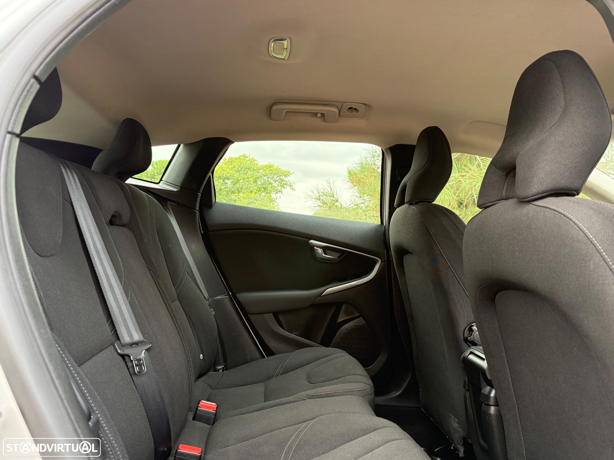 Volvo V40 2.0 D2 Kinetic - 6