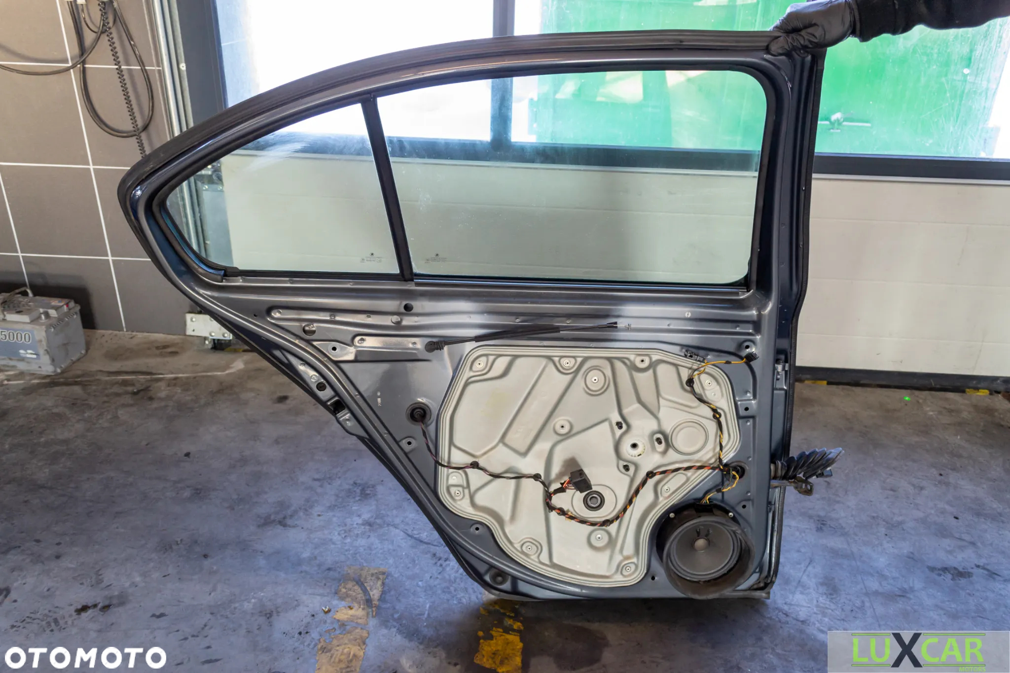 SKODA OCTAVIA II 2 VRS DRZWI LEWE TYŁ KOLOR LF8J GORLICE RZ1R94 - 6