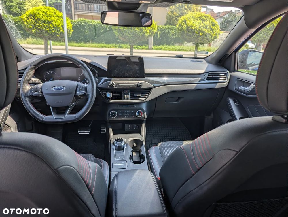 Ford Focus 1.5 EcoBoost Titanium ASS PowerShift - 9