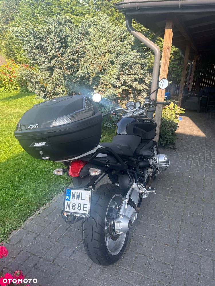 BMW R - 1