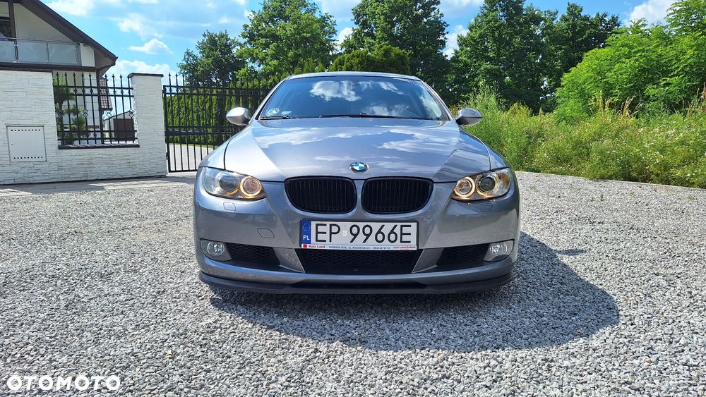 BMW Seria 3 325i - 2