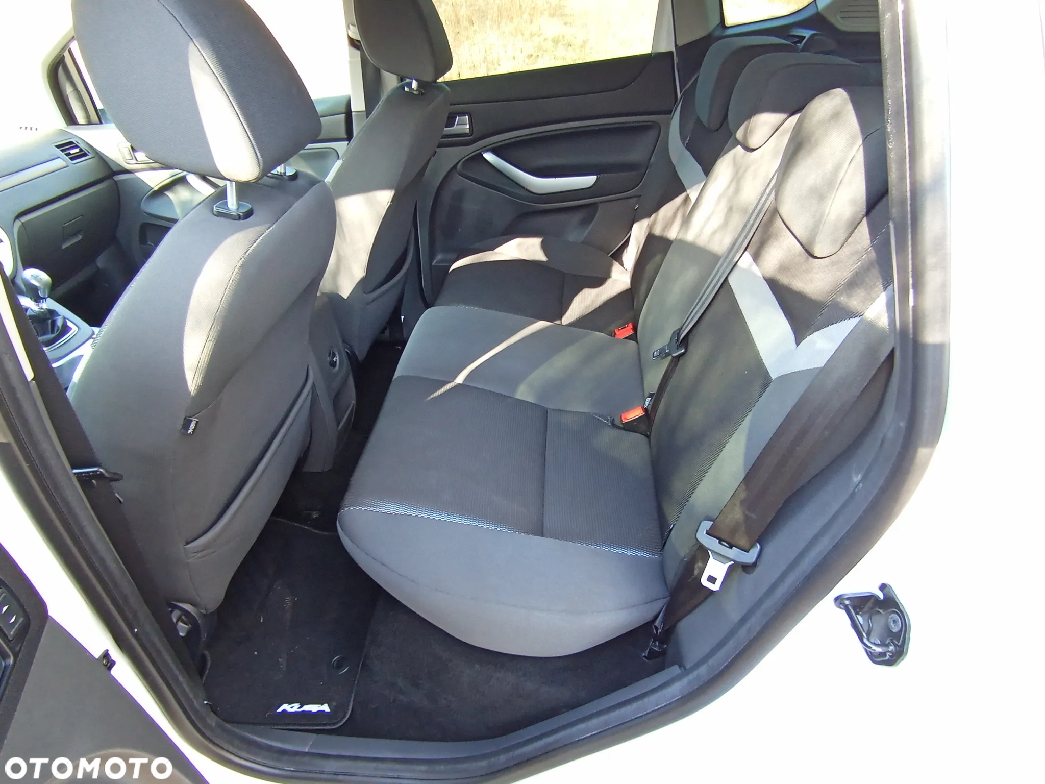 Ford Kuga 2.0 TDCi 2x4 Trend - 37