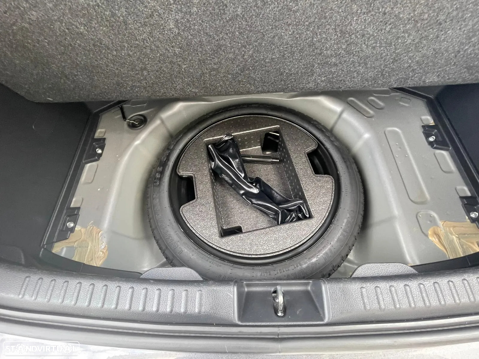 Toyota Yaris 1.0 VVT-i Comfort Plus - 32