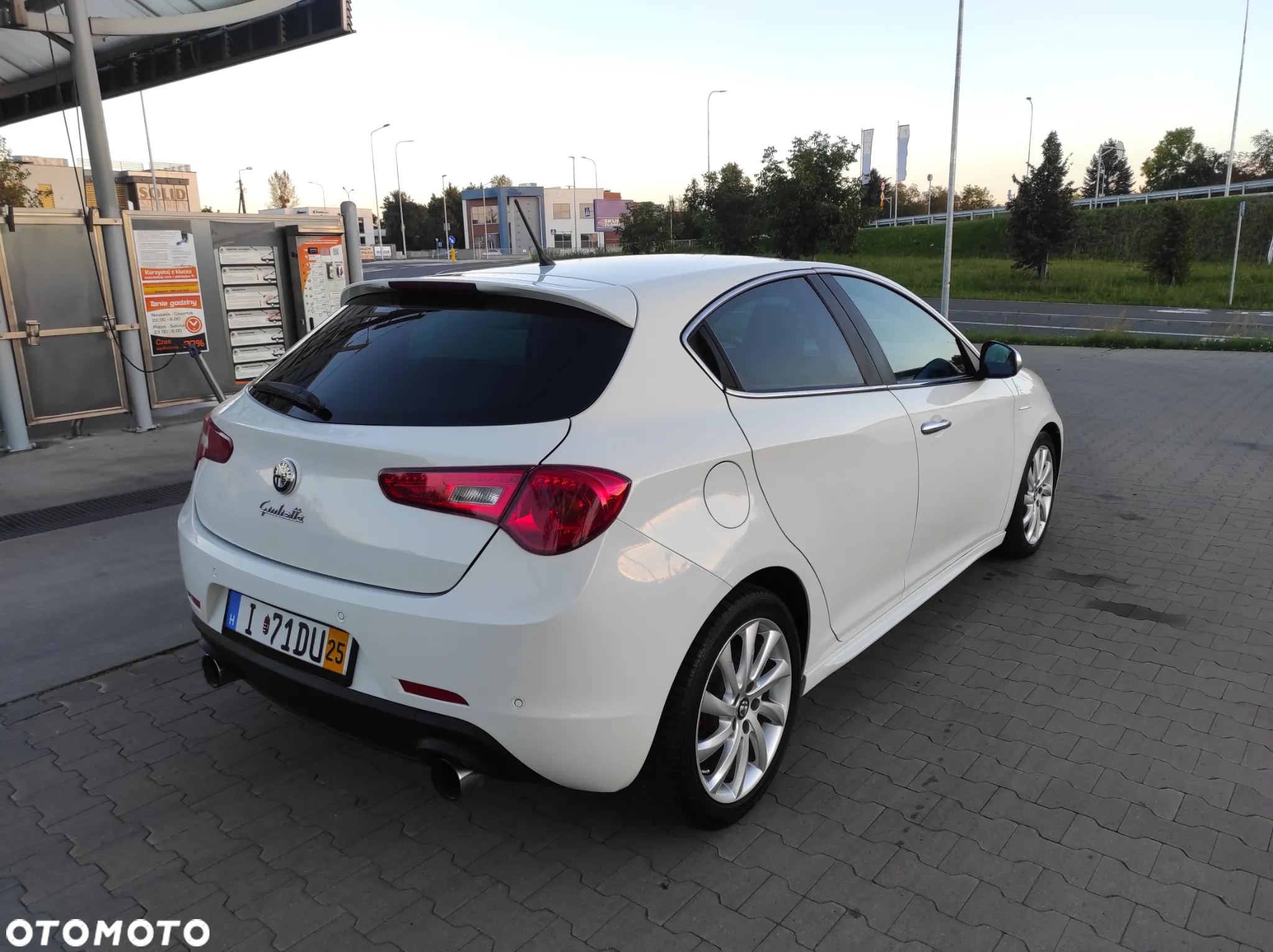 Alfa Romeo Giulietta 1750 TBi Quadrifoglio Verde - 9