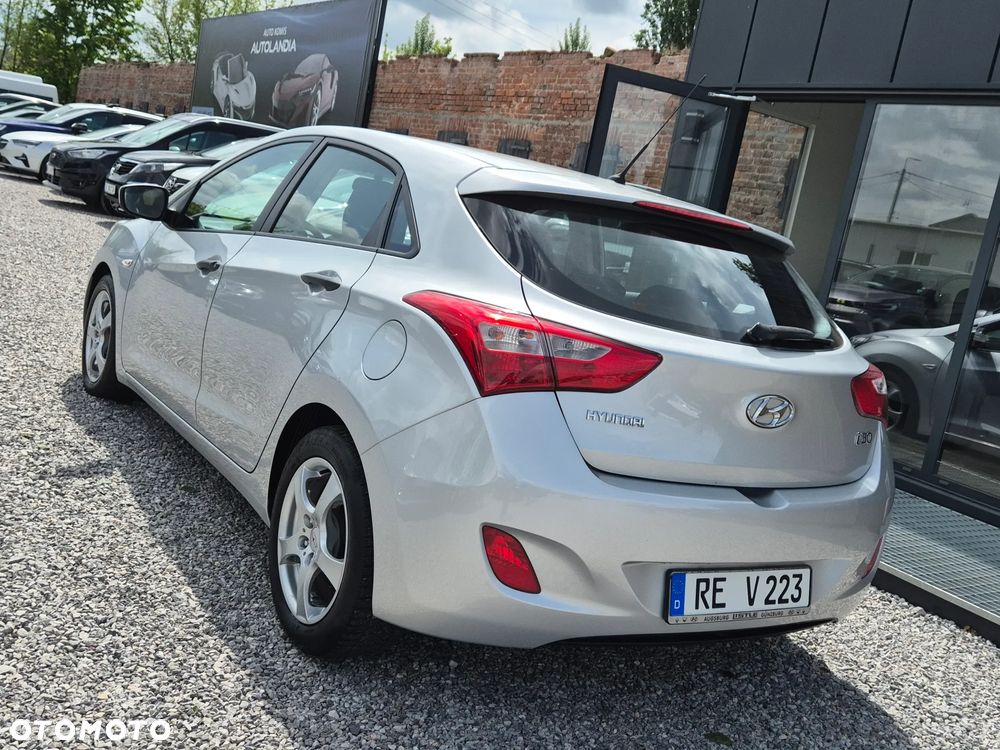 Hyundai i30 1.4 Comfort - 10