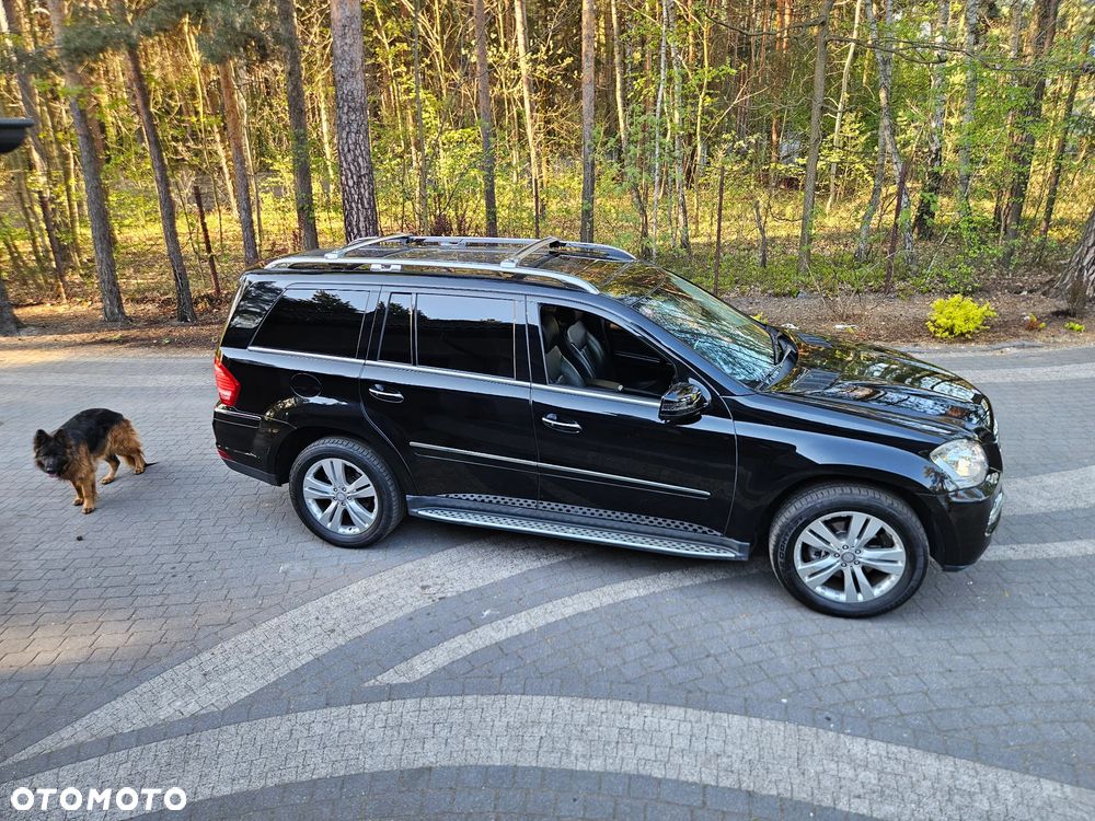 Mercedes-Benz GL 500 4Matic 7G-TRONIC - 7