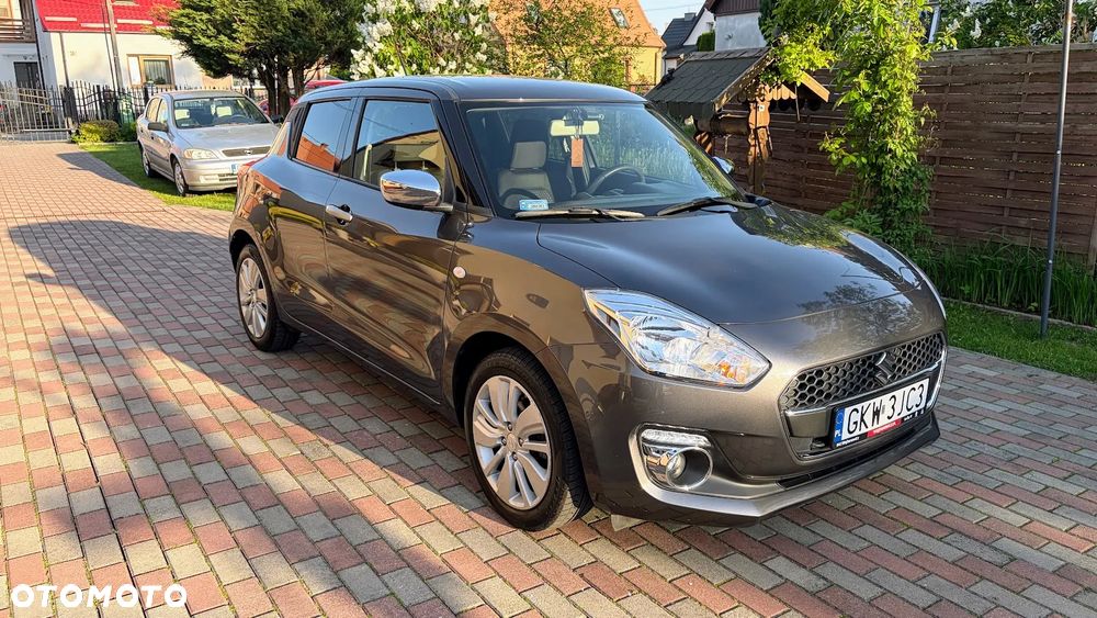Suzuki Swift 1.2 Premium Plus - 1
