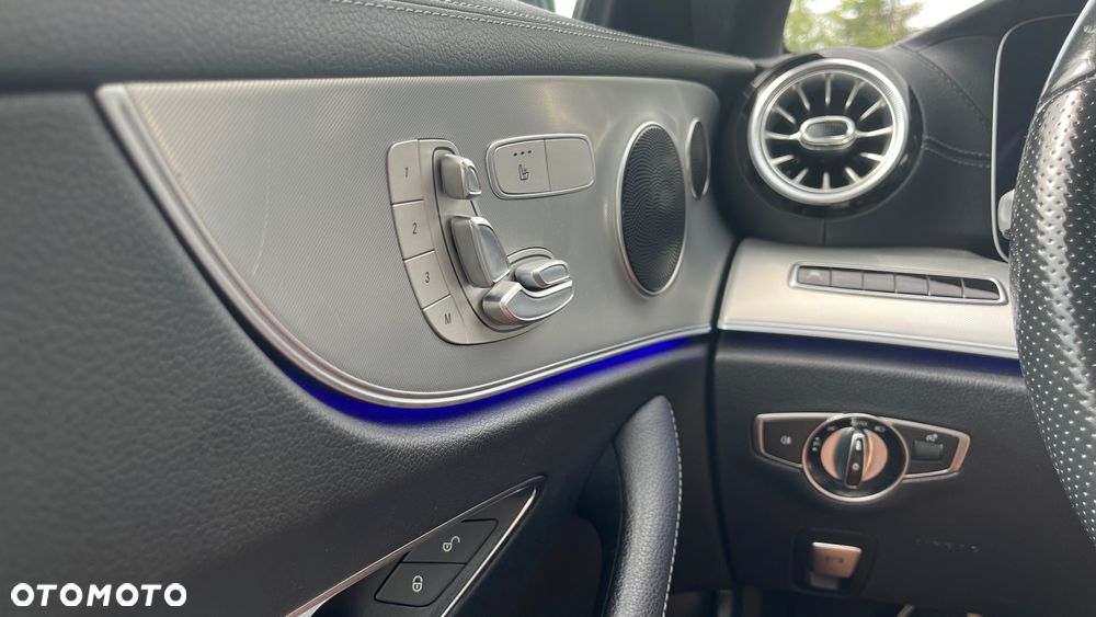 Mercedes-Benz Klasa E 300 d 9G-TRONIC AMG Line - 24