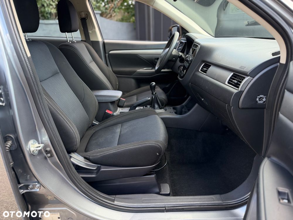 Mitsubishi Outlander 2.0 2WD Edition - 22