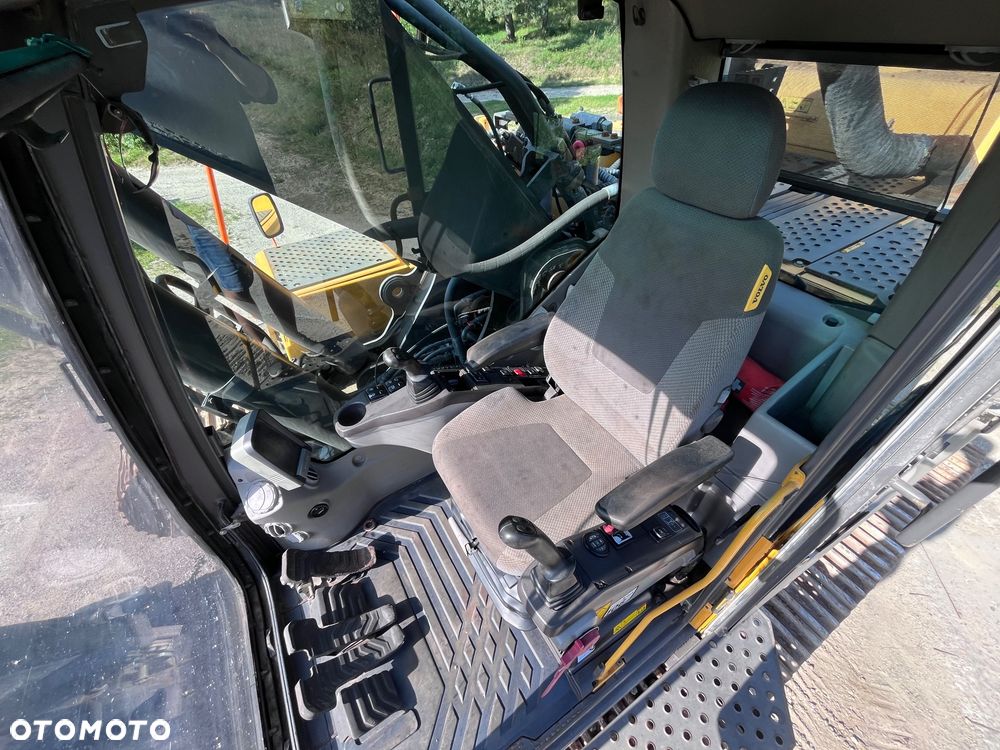 Volvo EC460CL - 22