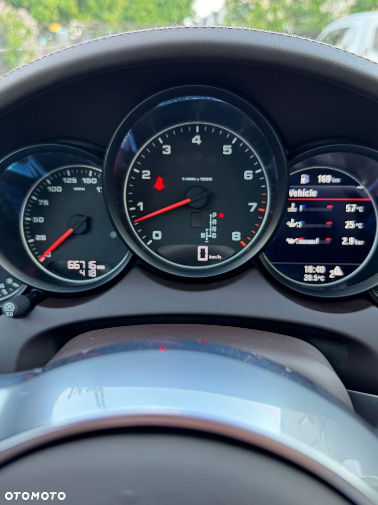 Porsche Cayenne - 20