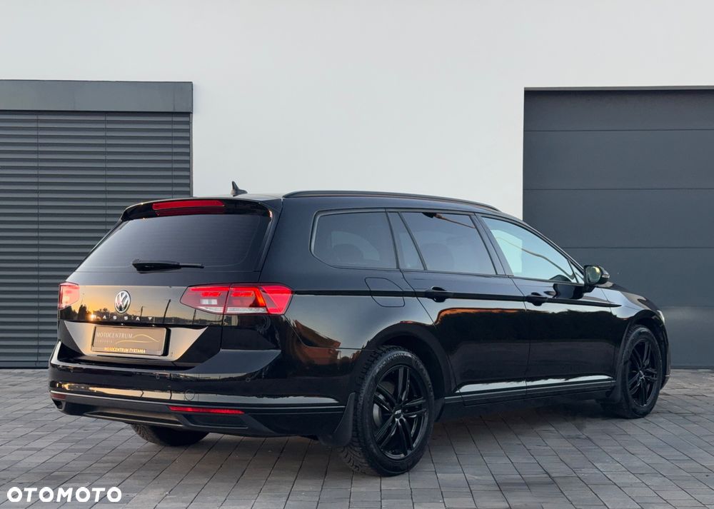 Volkswagen Passat 2.0 TDI SCR DSG Conceptline - 6