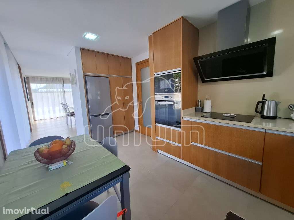 Fabulosa Moradia Geminada T3 com Jardim - Grande imagem: 4/32