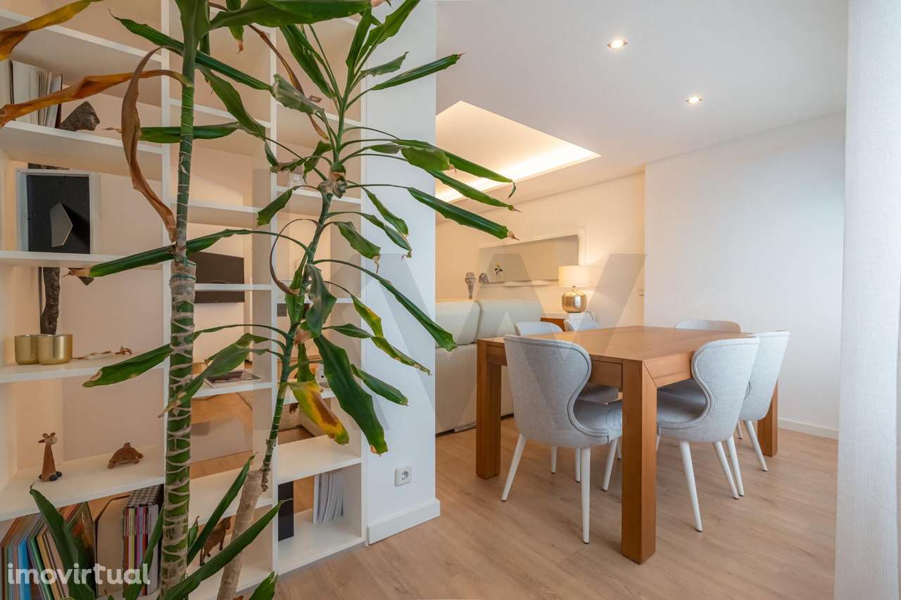 Apartamento T3 com Garagem, Totalmente Remodelado na Urbanização Ar e - Grande imagem: 4/29