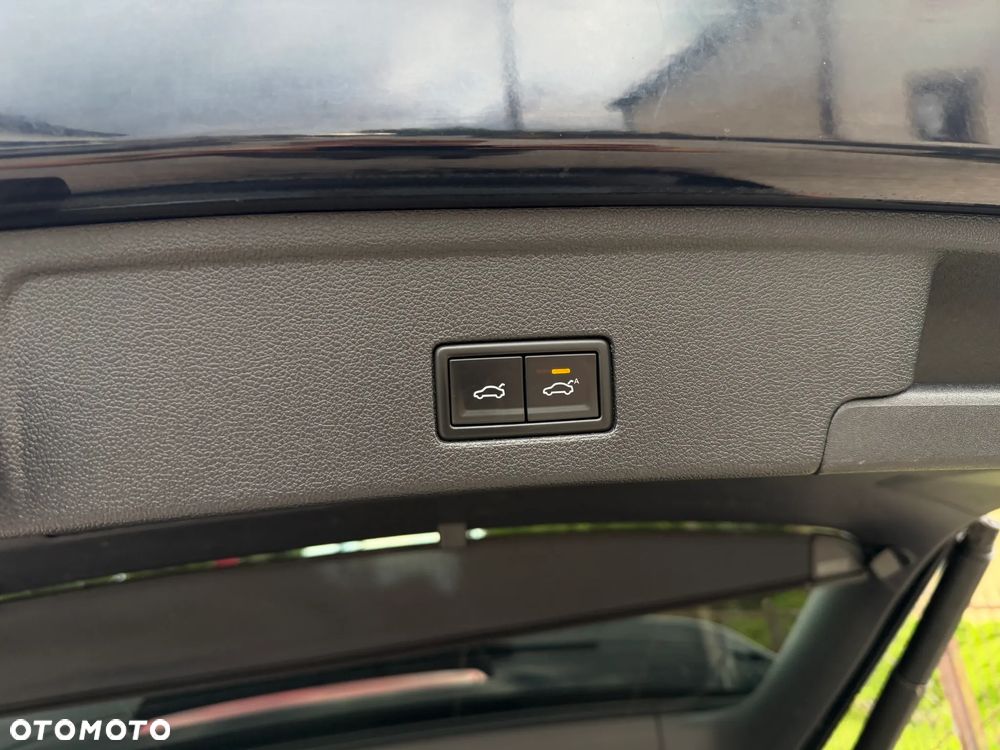 Volkswagen Touareg 3.0 V6 TFSI Plug-In Hybrid 4Mot Atmosphere - 35
