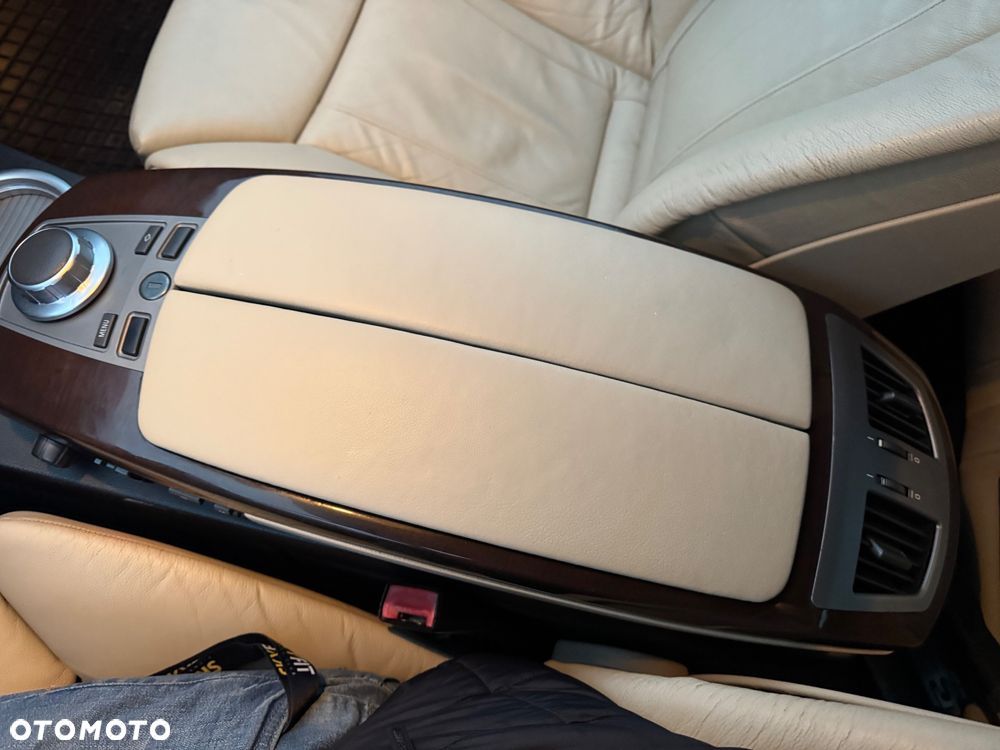 BMW Seria 7 730d - 30