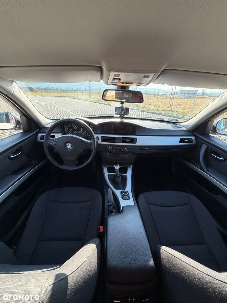 BMW Seria 3 320d - 15