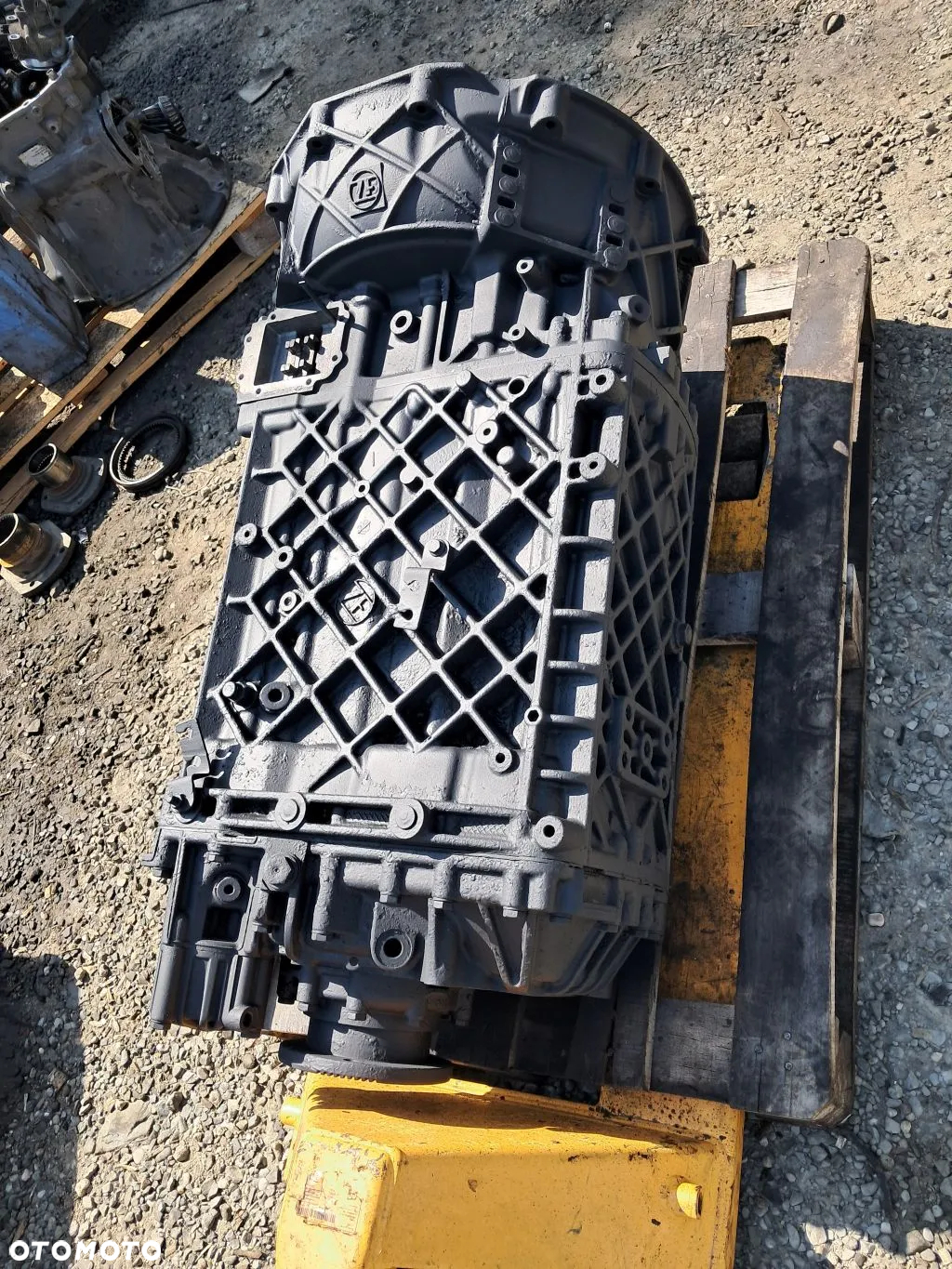 SKRZYNIA BIEGÓW 16S221 MAN F2000 - 2