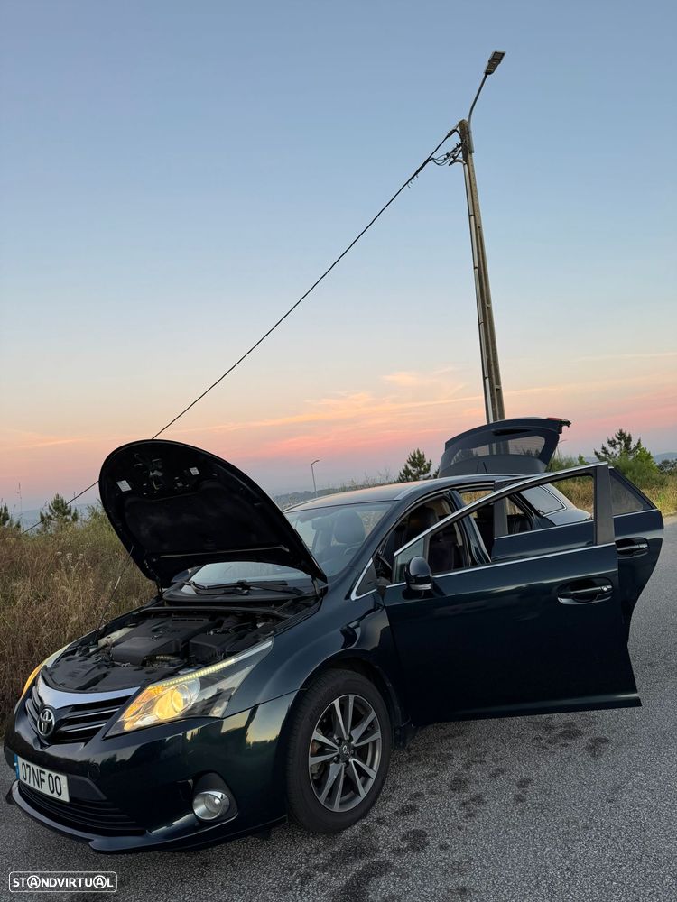 Toyota Avensis SW 2.0 D-4D Comfort - 10