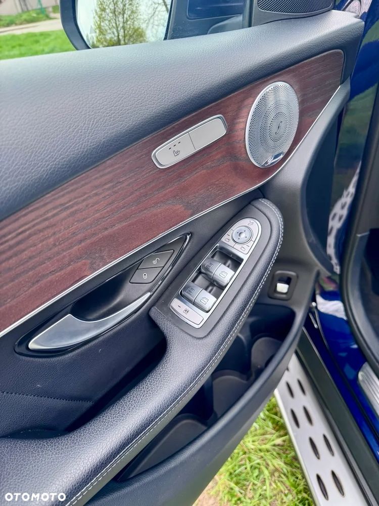 Mercedes-Benz GLC 250 4Matic 9G-TRONIC AMG Line - 18