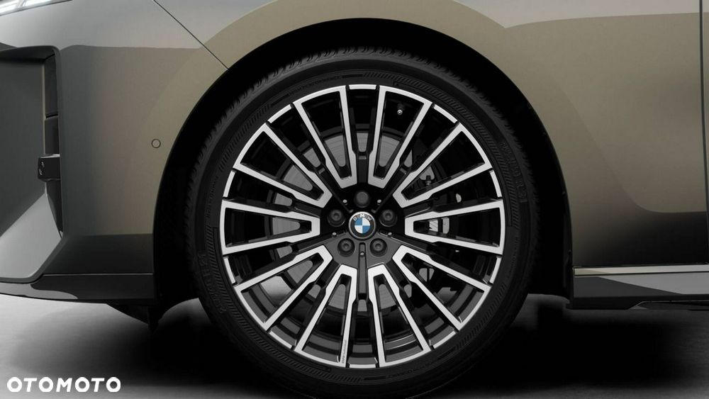 BMW Seria 7 - 10