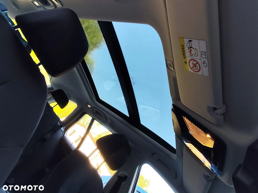 BMW Seria 5 520d xDrive - 13