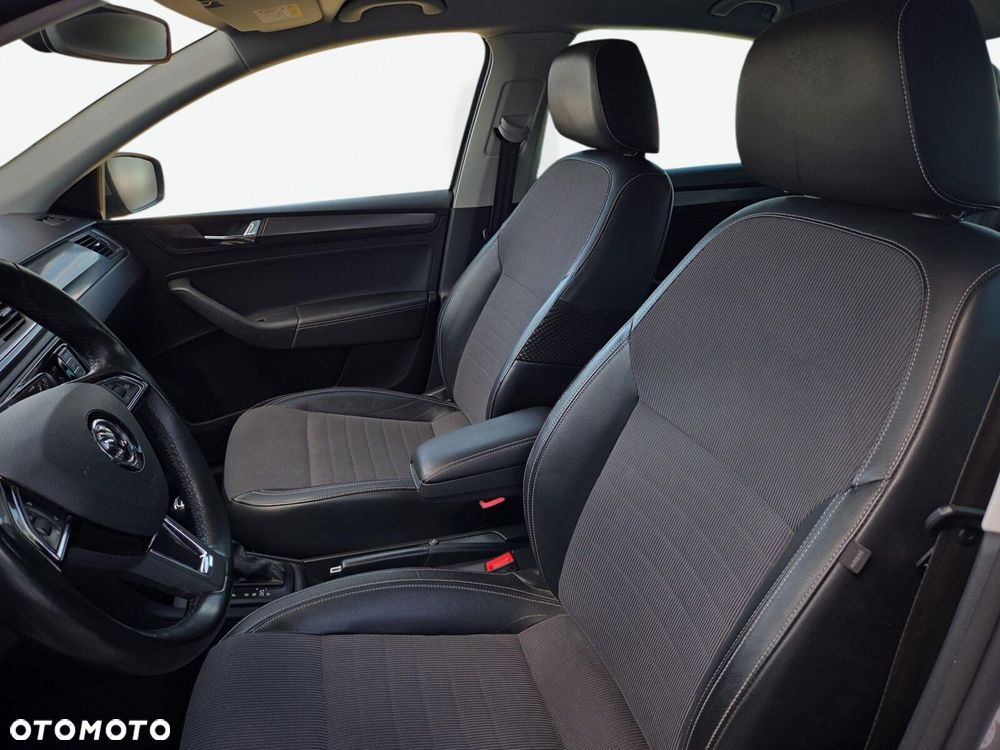 Skoda RAPID 1.0 TSI Style DSG - 11