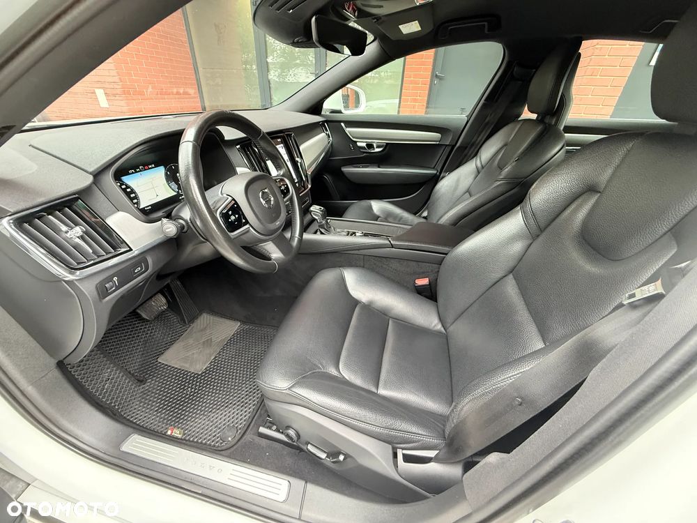 Volvo S90 D4 Momentum - 15