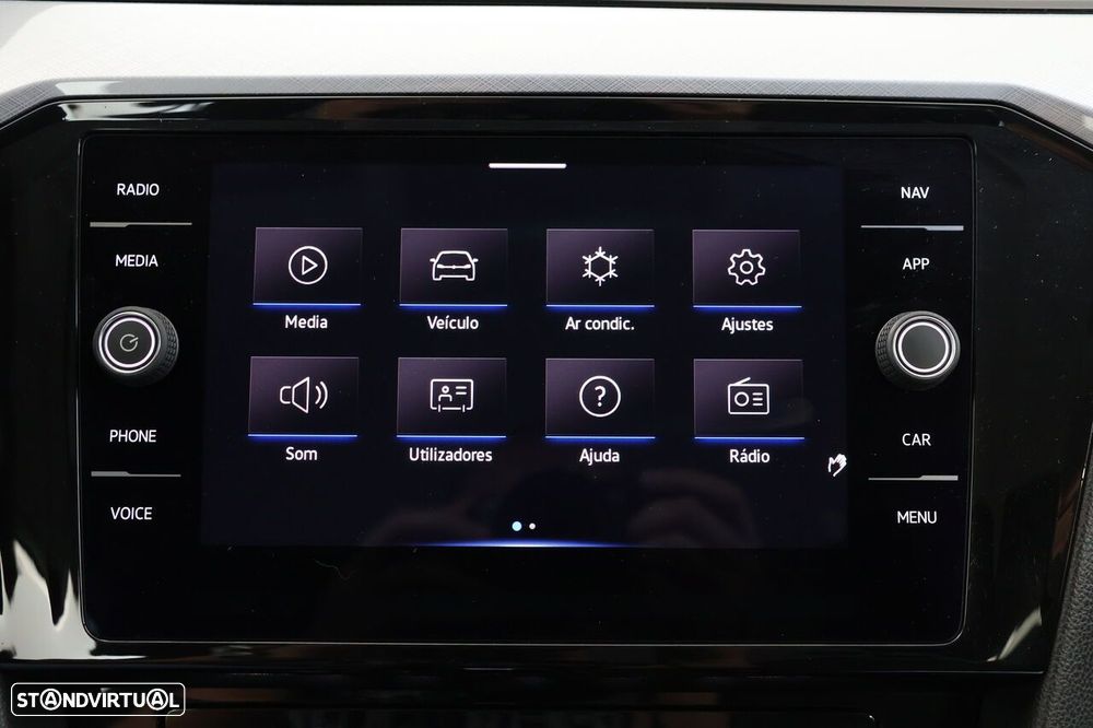 VW Passat Variant 2.0 TDi Business DSG - 18