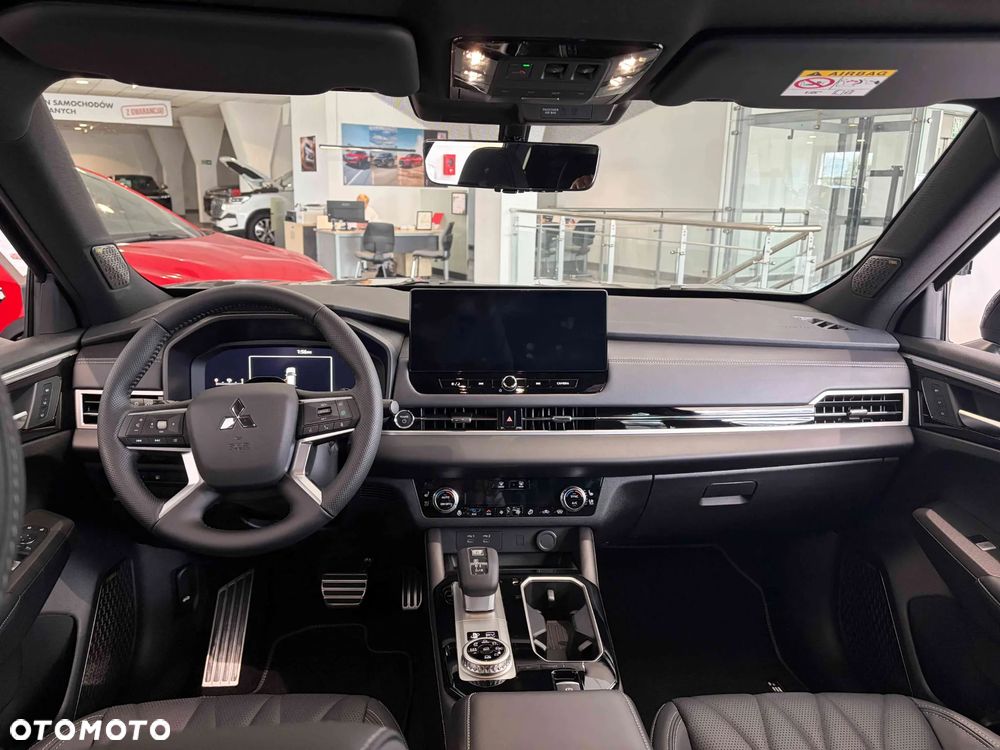 Mitsubishi Outlander Black Edition - 10