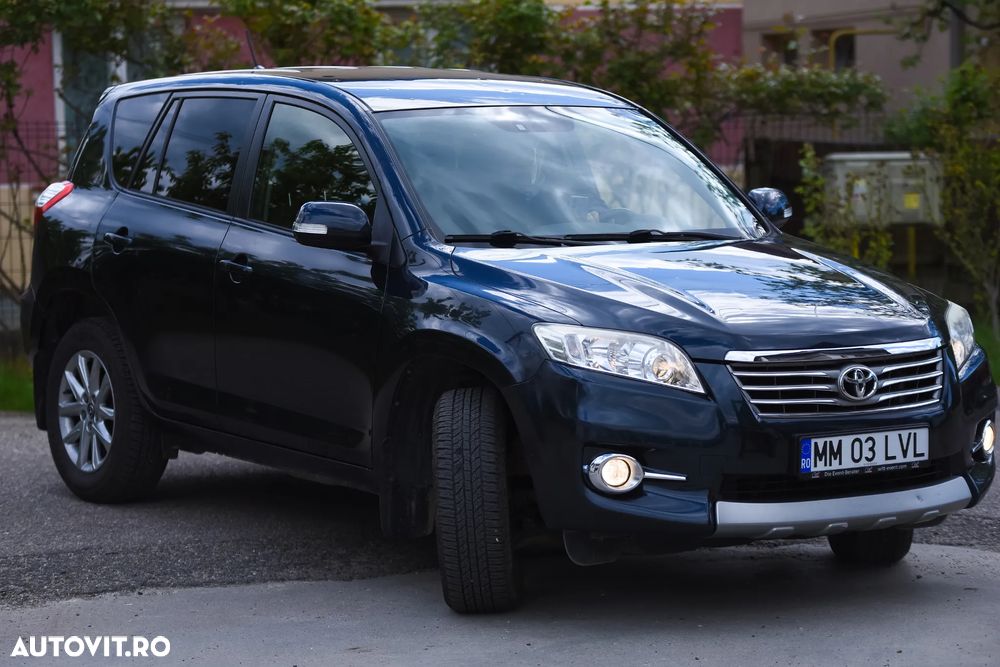 Toyota RAV4 - 3