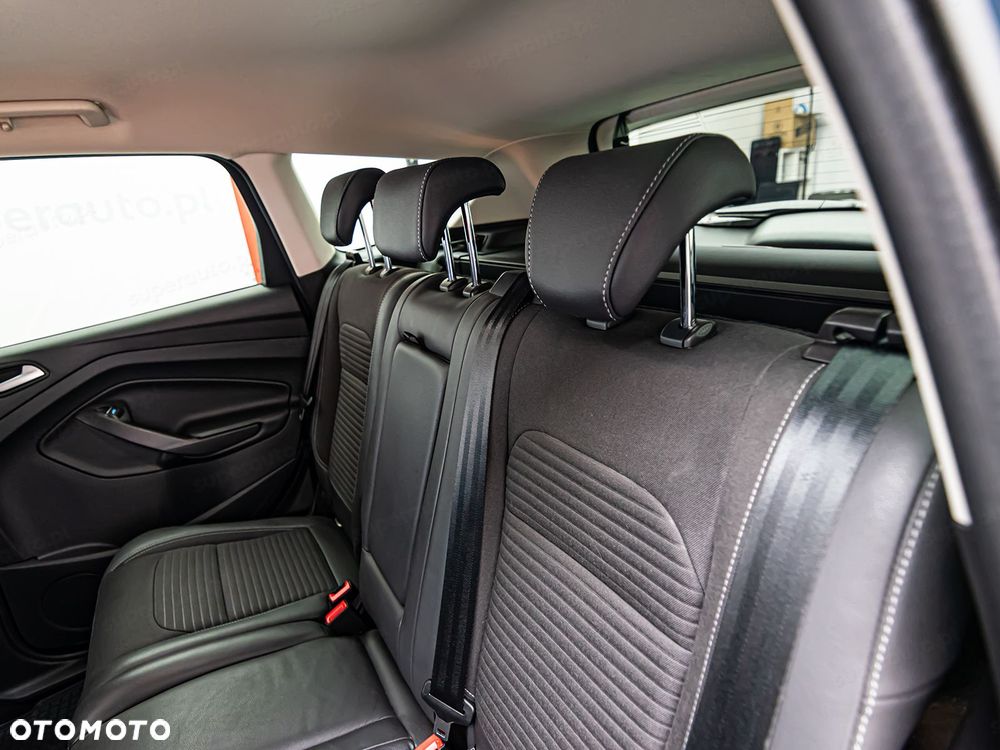 Ford Kuga - 25