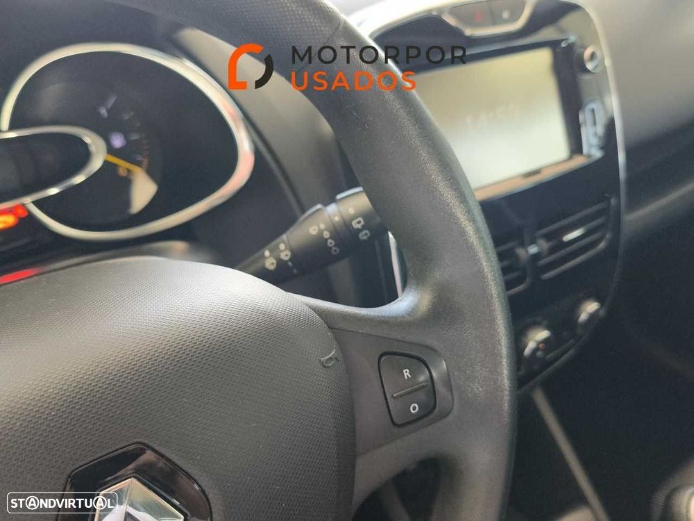 Renault Clio Sport Tourer 0.9 TCE Dynamique S - 17