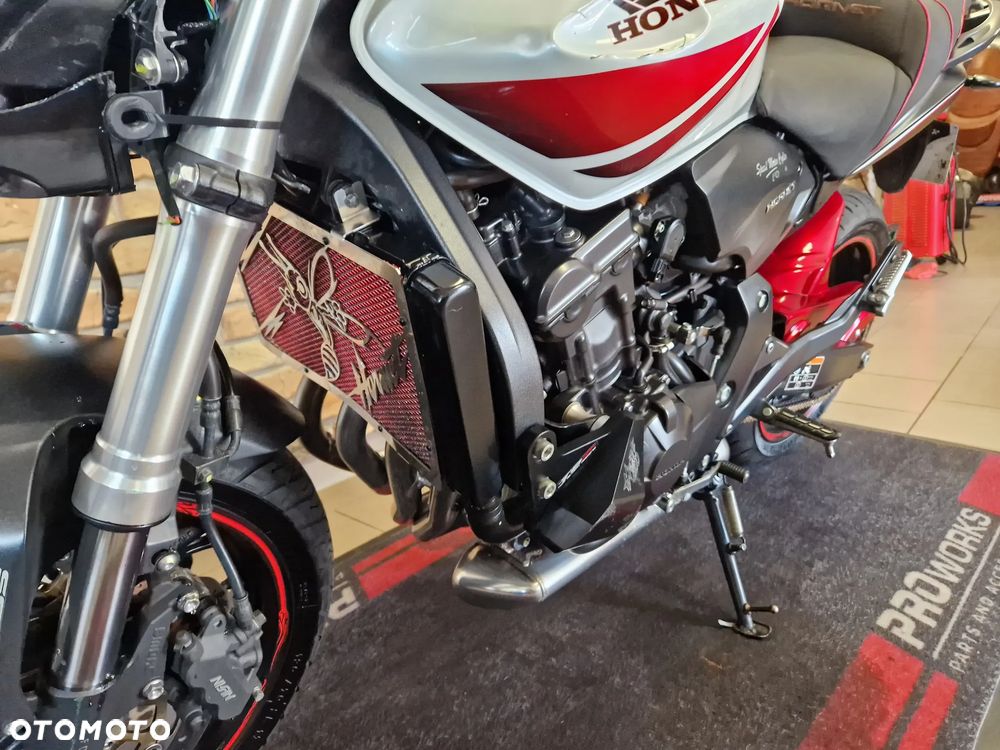 Honda Hornet - 22