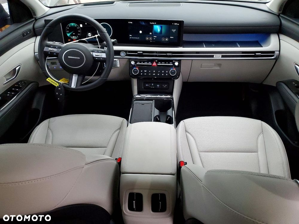Hyundai Tucson - 8