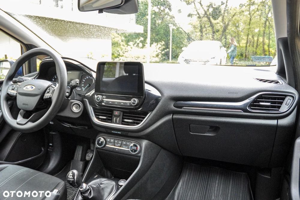 Ford Fiesta - 10