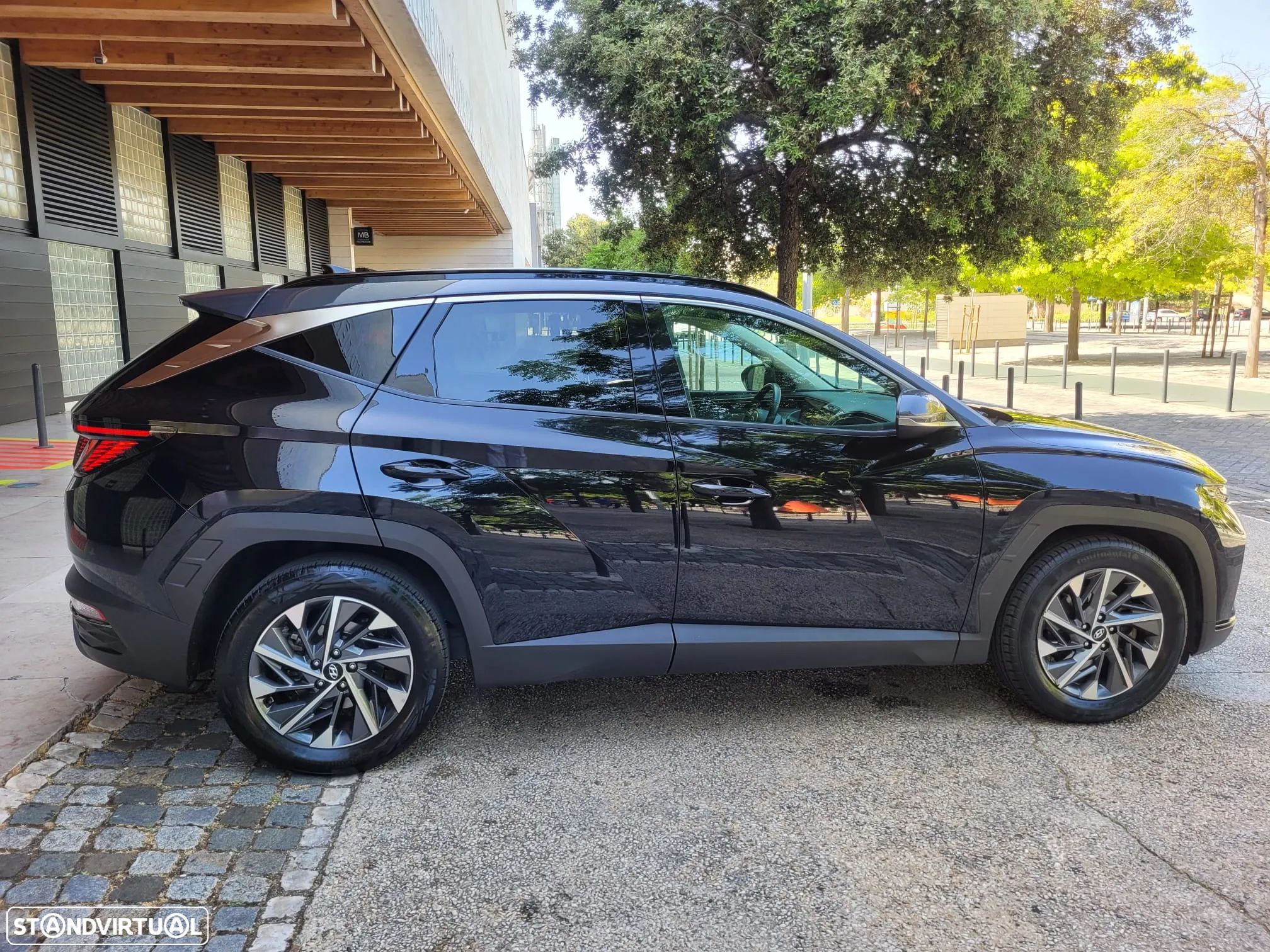 Hyundai Tucson 1.6 CRDi Vanguard DCT - 1