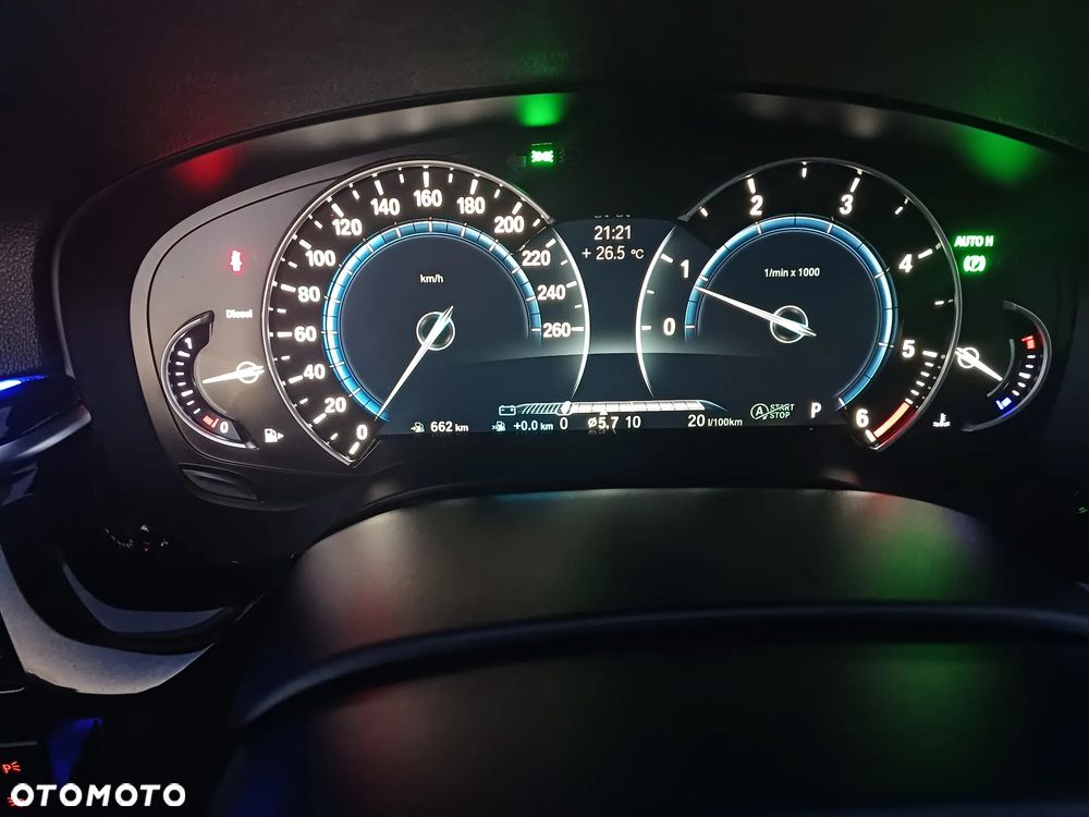 BMW Seria 5 520d xDrive Luxury Line sport - 39