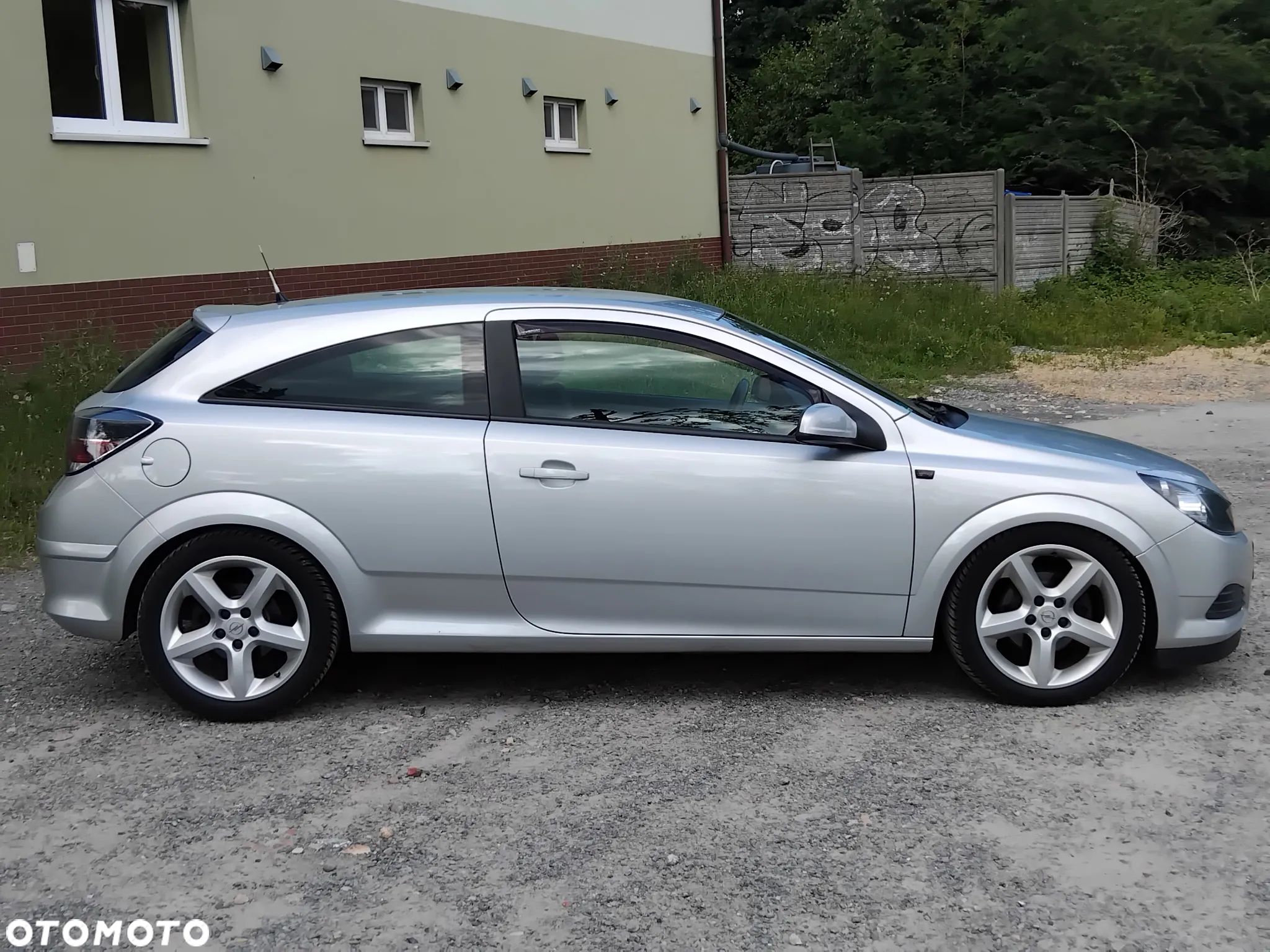 Opel Astra GTC 1.6 - 3