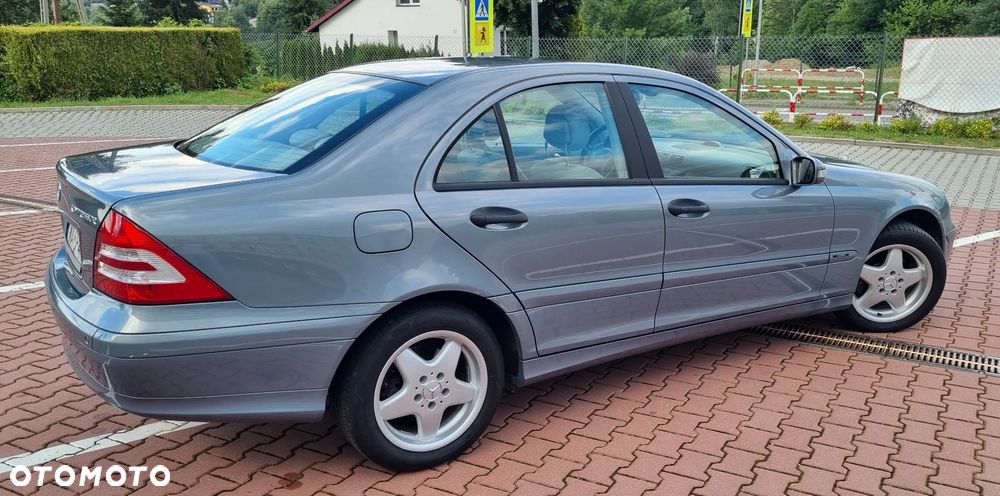 Mercedes-Benz Klasa C 180 Kompressor Automatik Classic - 7