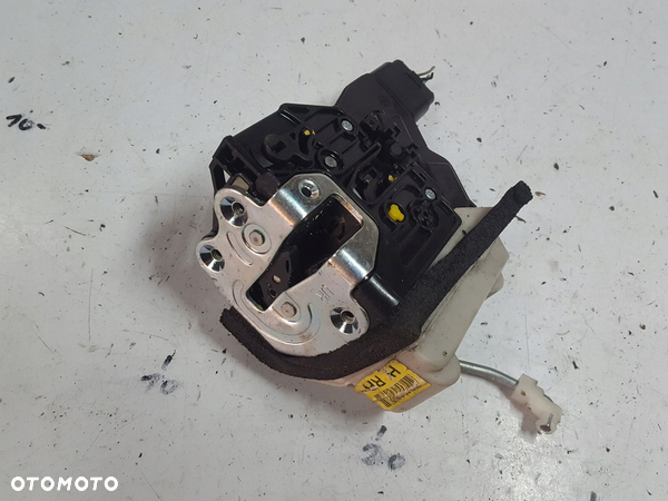 KIA RIO 3 III LIFT 14-17r ZAMEK DRZWI PRAWY TYŁ