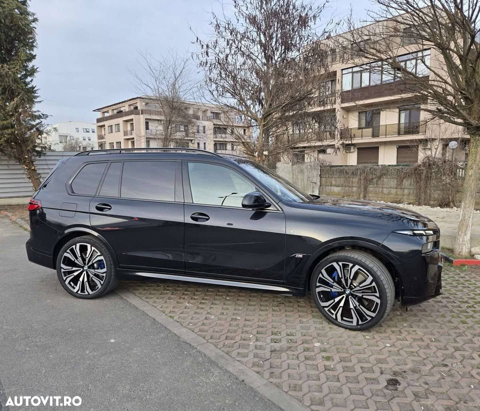 BMW X7 M60i xDrive AT MHEV - 2