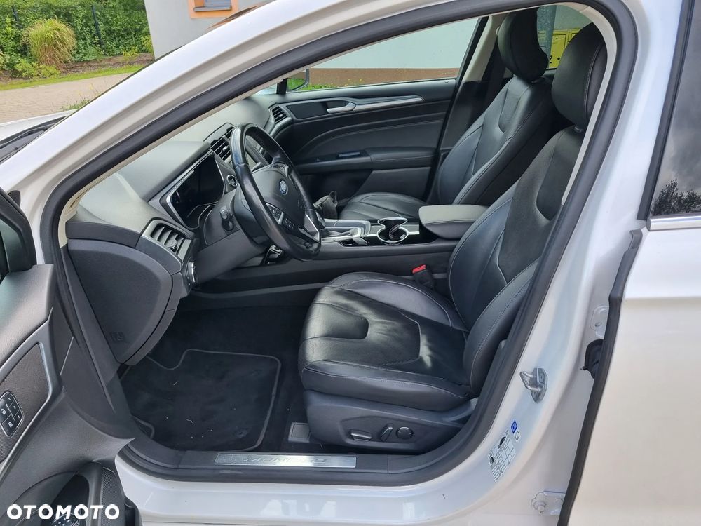 Ford Mondeo - 12