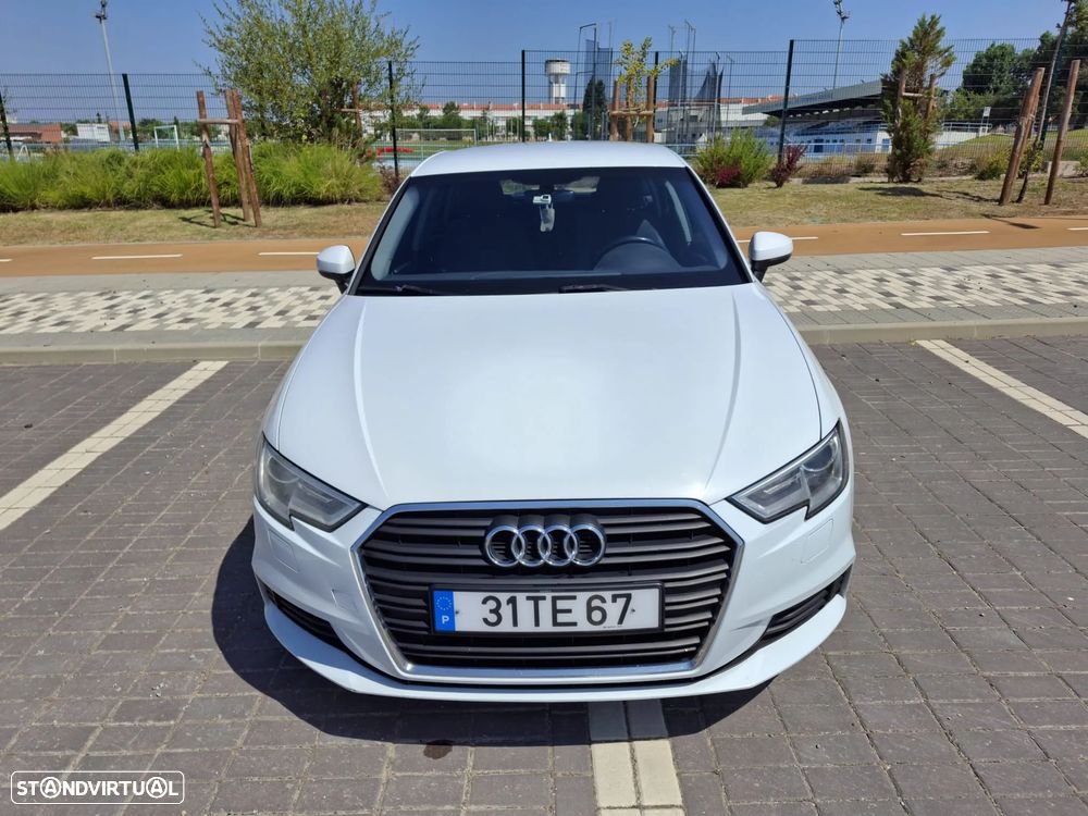 Audi A3 Sportback 1.6 TDI Design - 3