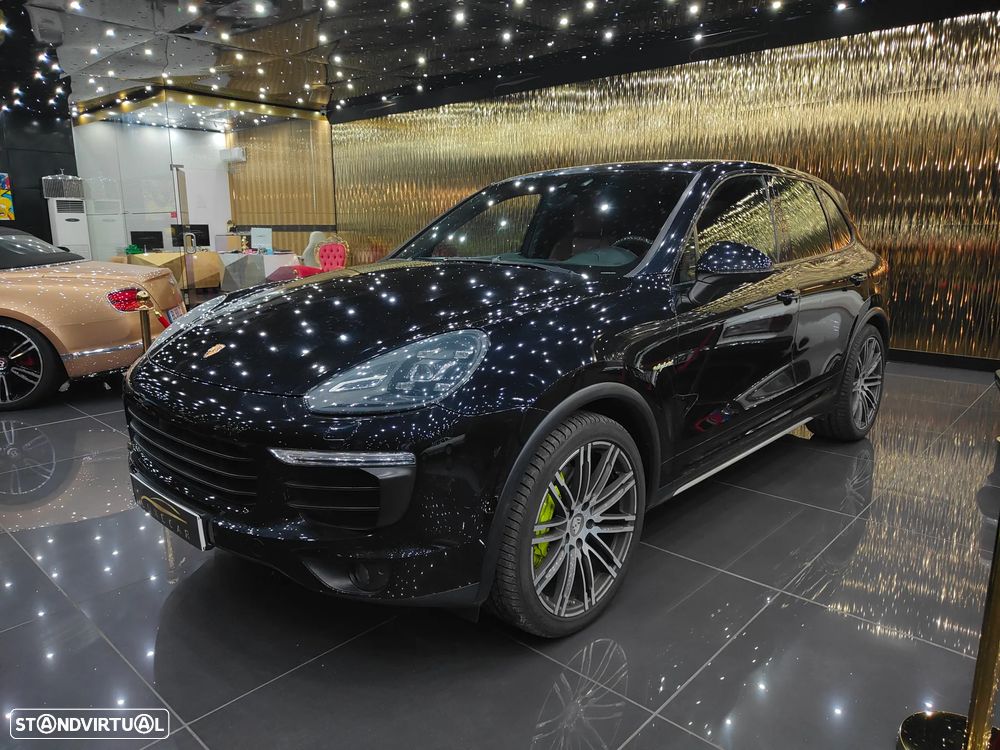 Porsche Cayenne S E-Hybrid Platinum Edition - 1