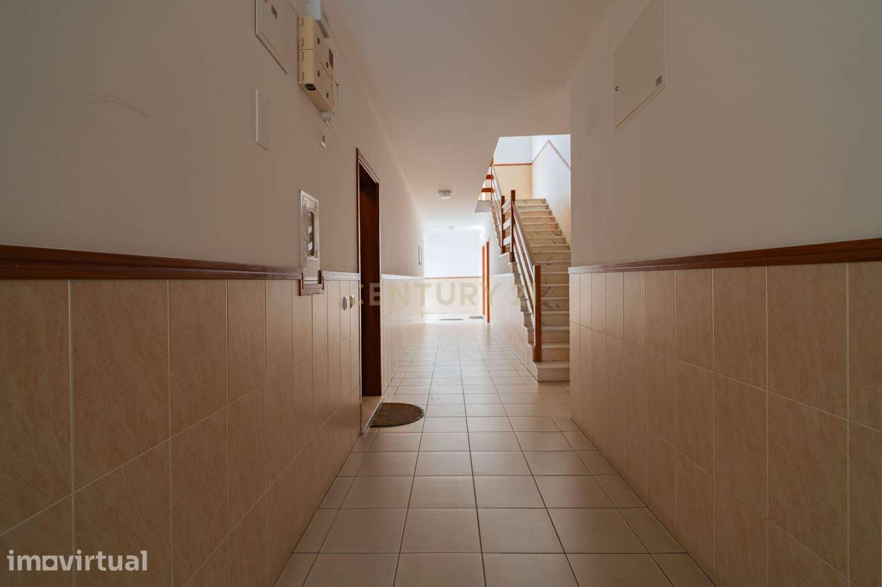 Apartamento T2 em Marinha Grande - Grande imagem: 3/29