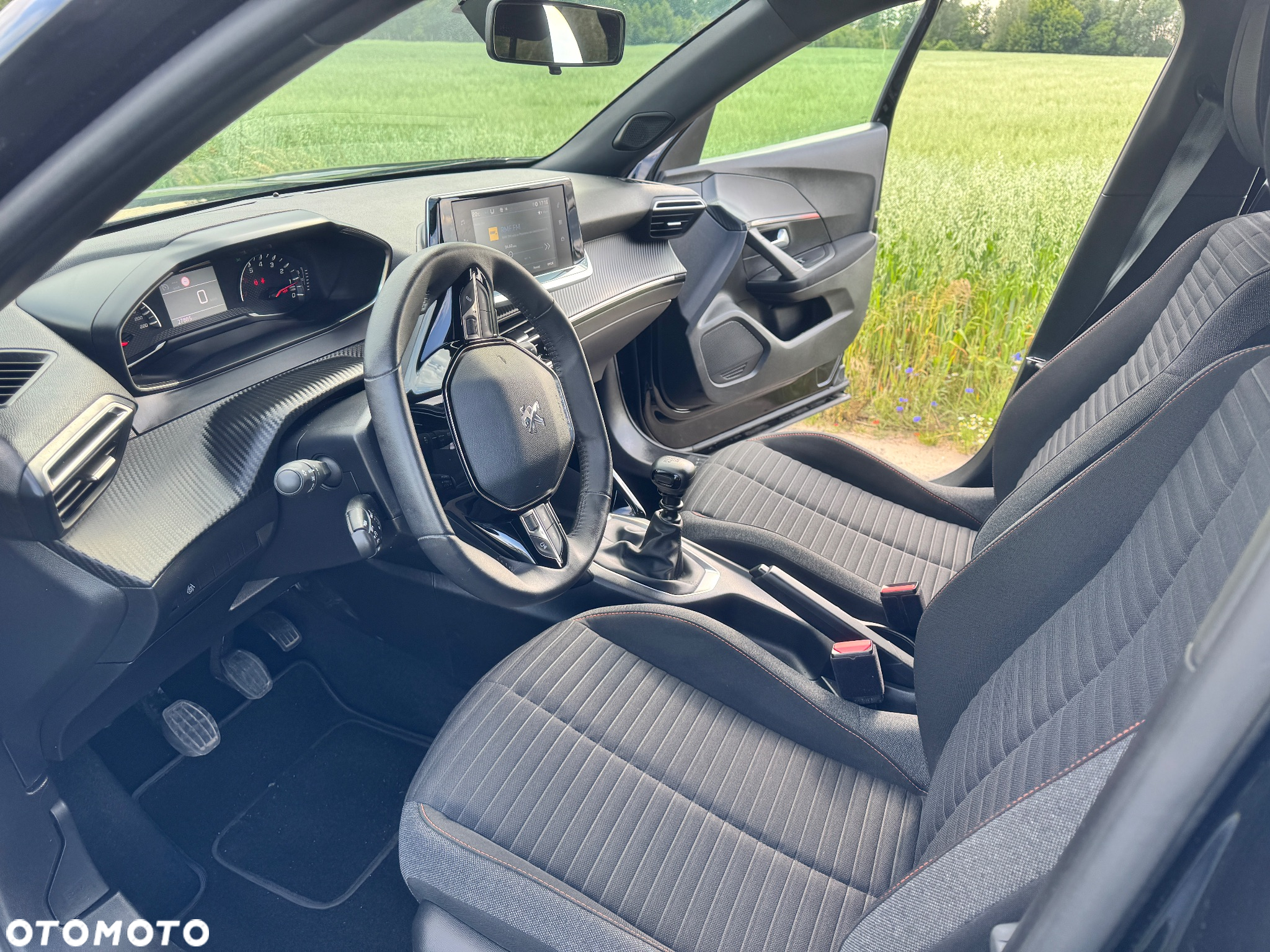 Peugeot 2008 1.2 PureTech Allure S&S - 26